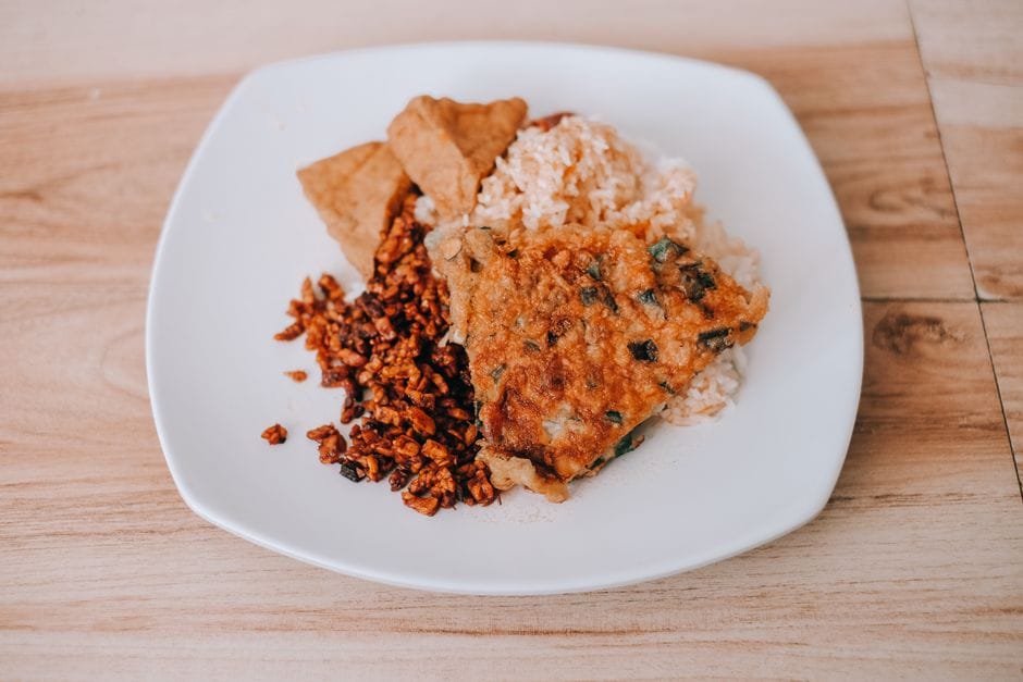 Vegan Bacon: 4 Ways That Actually Taste Smoky
